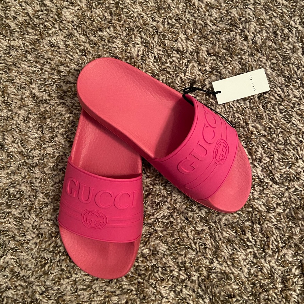 NEW Gucci slides